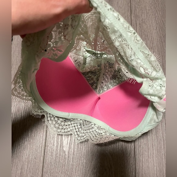Victoria’s Secret PINK Racerback Bra - Picture 8 of 8